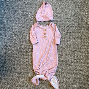 Caden Lane Knot Gown with Hat Tiny Hearts